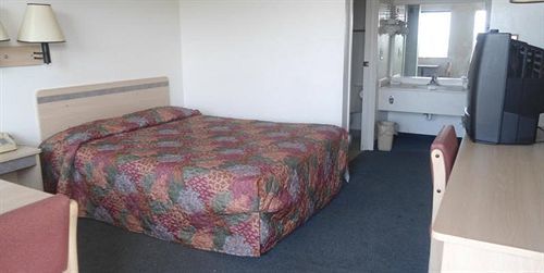 Travel Inn Sharonville Exterior photo