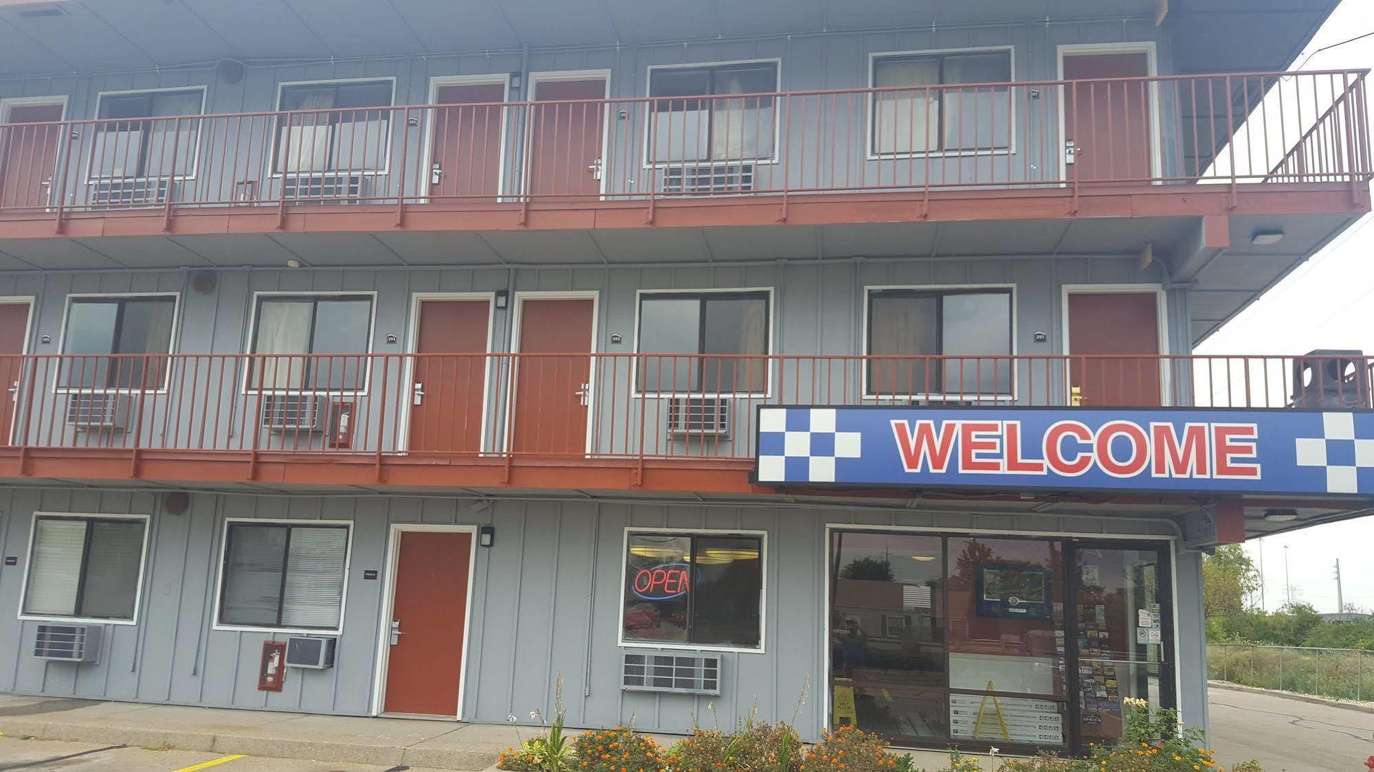 Travel Inn Sharonville Exterior photo